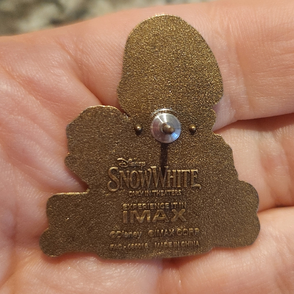 (5 For $30) Disney Pin Snow White Live Action Imax Debut Pin - Picture 2 of 4